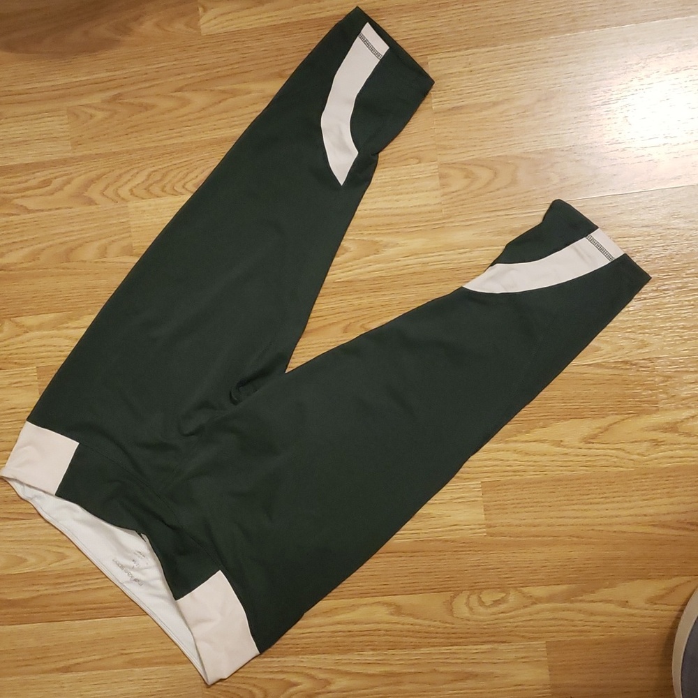 Marika Green and Pale Pink Capri Leggings